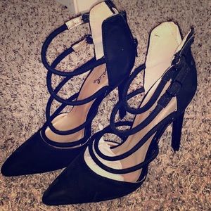 Suede pumps